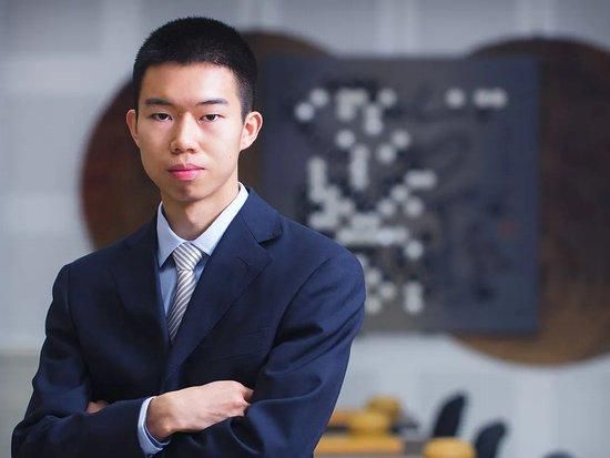 校园春色欧美图片