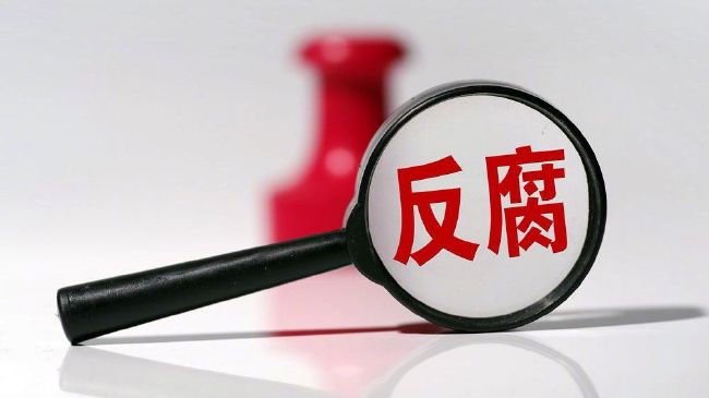 sm撅高狠打屁股调教bl影帝