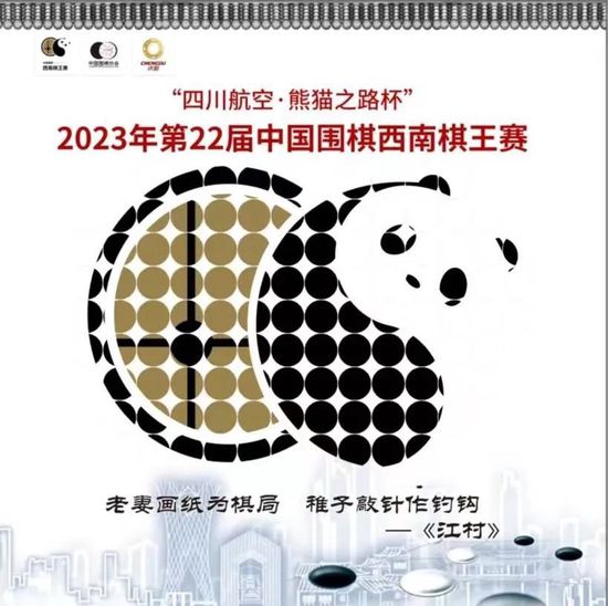 白丝女班长脱了内裤露出打屁屁