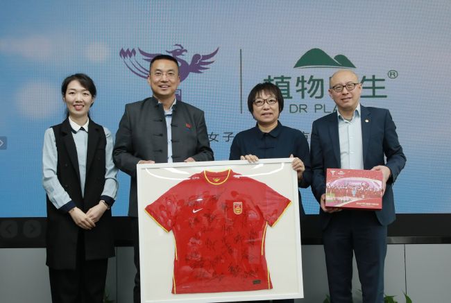 娇妻黑人绿帽激情视频
